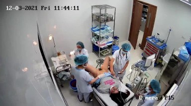 黑客破解医院妇科检查治疗室监控摄像头偷拍阴道内窥检查被麻醉的妹子做人流手术 
